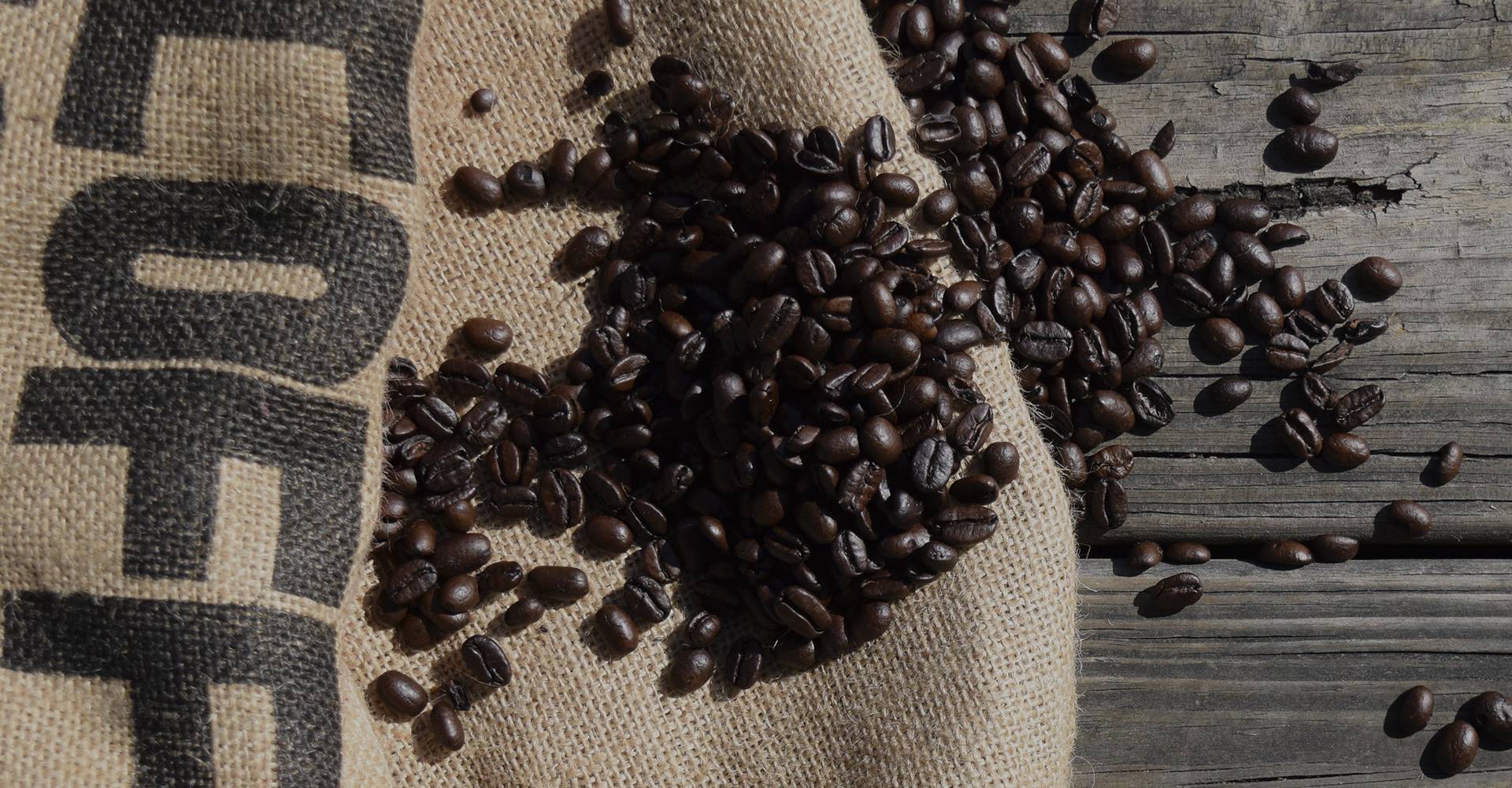 Grains de café torréfiés